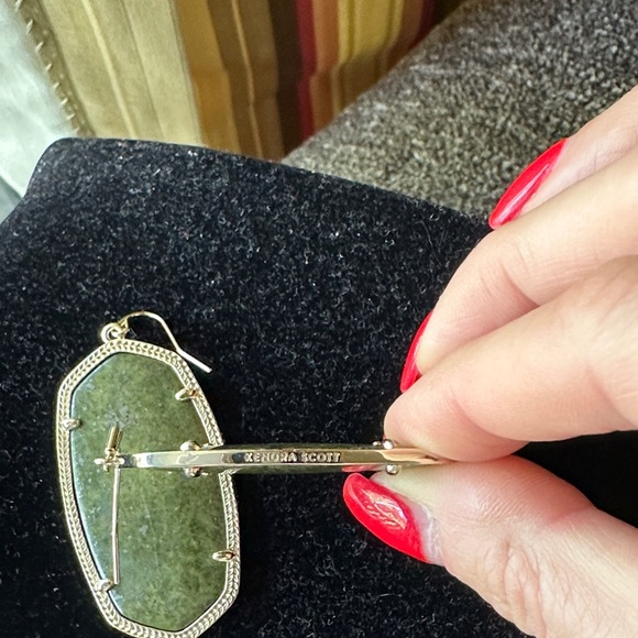 Kendra Scott Danielle’s with a Green Stone Gold Frame Earrings - Picture 3 of 3